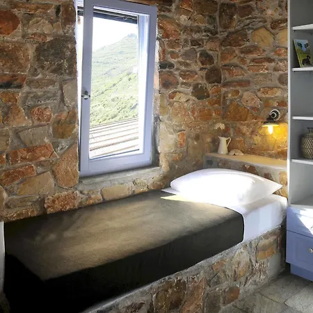 فيلة Aria Serifos Panagia (Attica)